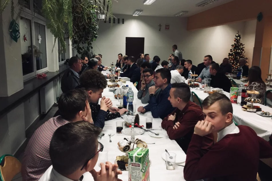 Wigilijne spotkanie LKS Płomień Limanowa  - zdjęcie 14