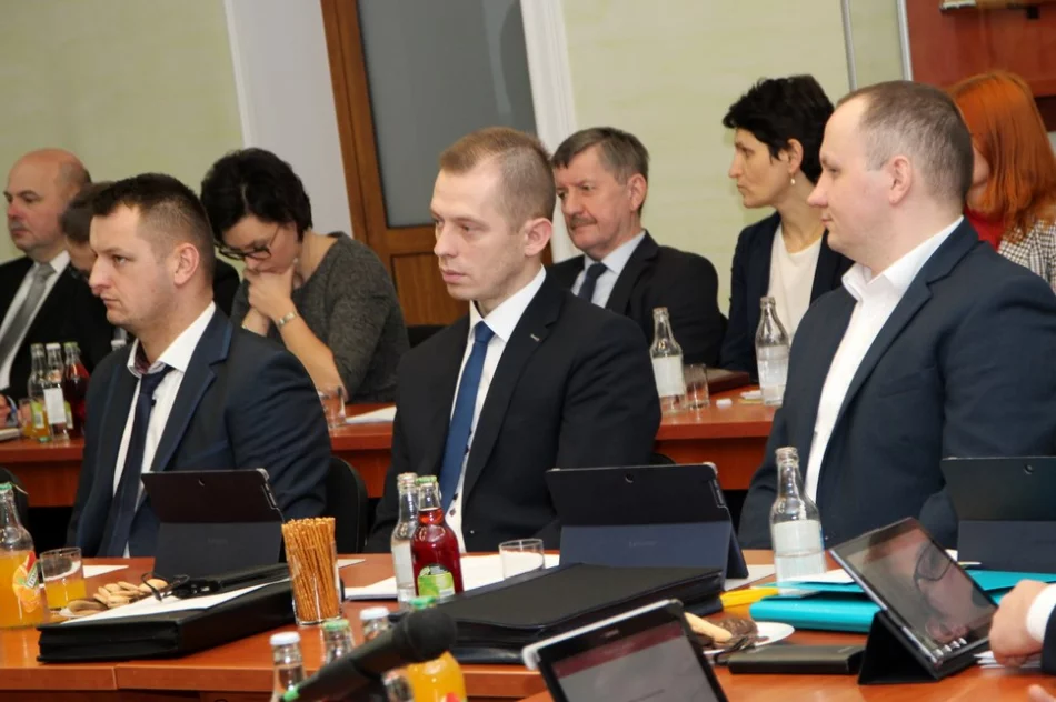 Informacja o III sesji Rady Gminy Limanowa  - zdjęcie 11