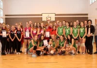 Dziewczęta z Pisarzowej kolejny raz niepokonane w siatkówce  - zdjęcie główne