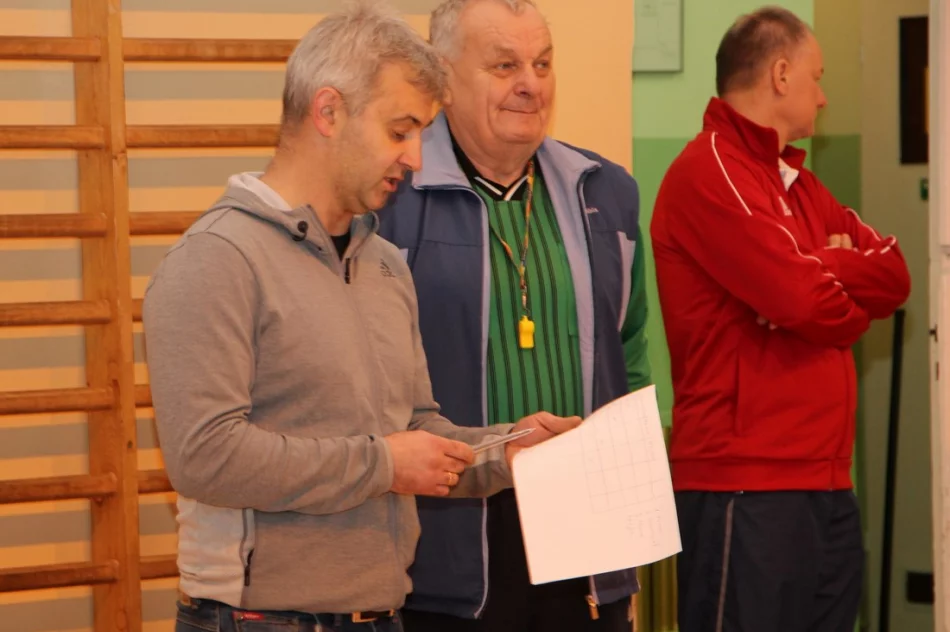 Dziewczęta z Pisarzowej kolejny raz niepokonane w siatkówce  - zdjęcie 12