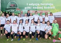 Kobieca drużyna zgłoszona do piłkarskich rozgrywek - zdjęcie główne