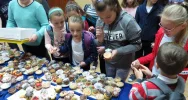„Razem na Święta” - wolontariat w SP Nr 1 im. Bohaterów Westerplatte w Starej Wsi  - zdjęcie 2