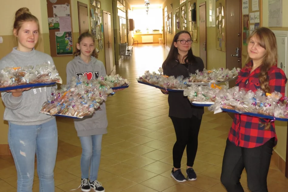 „Razem na Święta” - wolontariat w SP Nr 1 im. Bohaterów Westerplatte w Starej Wsi  - zdjęcie 12