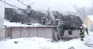 Pożar budynku mieszkalnego - jedna osoba poparzona - zdjęcie 4