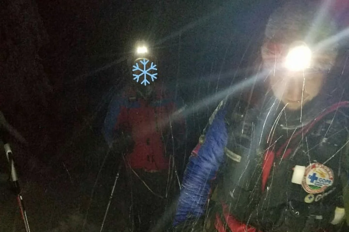 Wycieńczony turysta zgubił szlak w głębokim śniegu