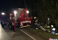 Subaru dachowało w korycie potoku - zdjęcie główne