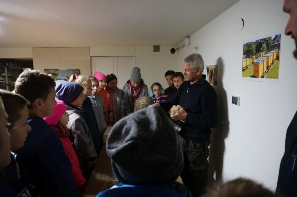 Pierwsze zajęcia edukacyjne w zagórzańskiej pasiece - zdjęcie 5