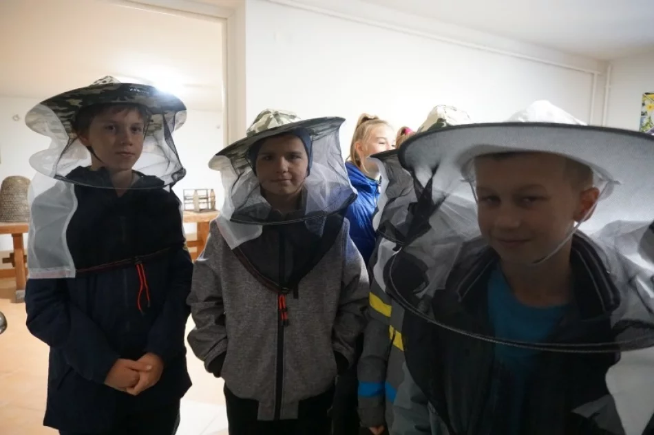 Pierwsze zajęcia edukacyjne w zagórzańskiej pasiece - zdjęcie 7
