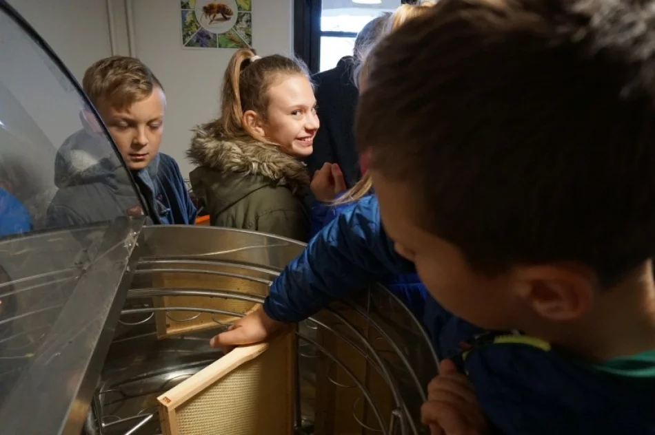 Pierwsze zajęcia edukacyjne w zagórzańskiej pasiece - zdjęcie 8