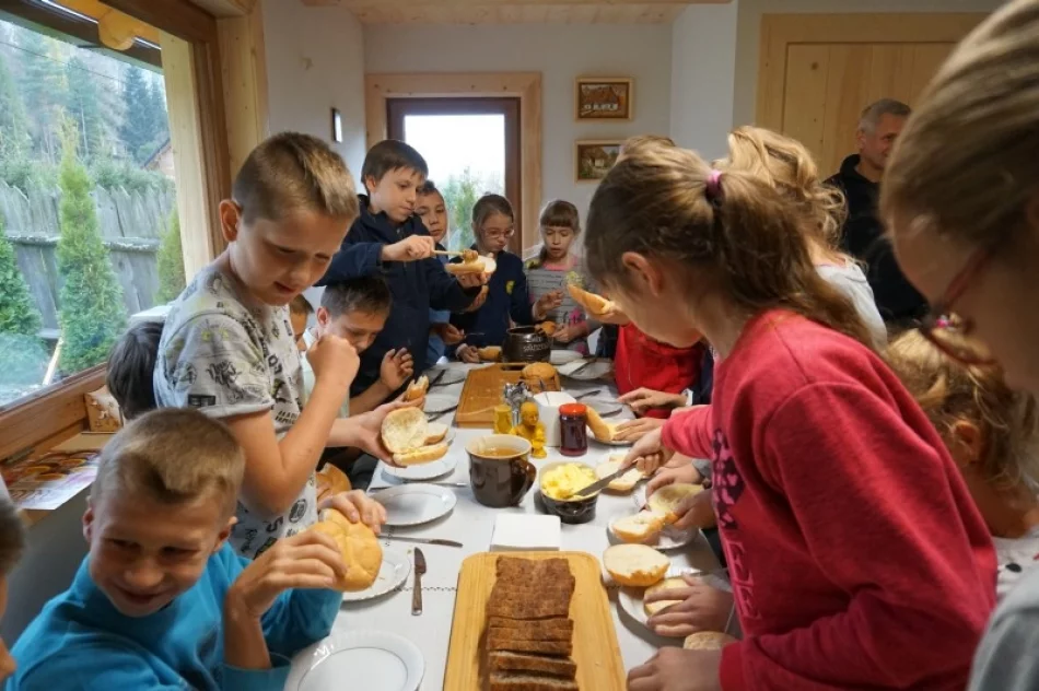 Pierwsze zajęcia edukacyjne w zagórzańskiej pasiece - zdjęcie 11