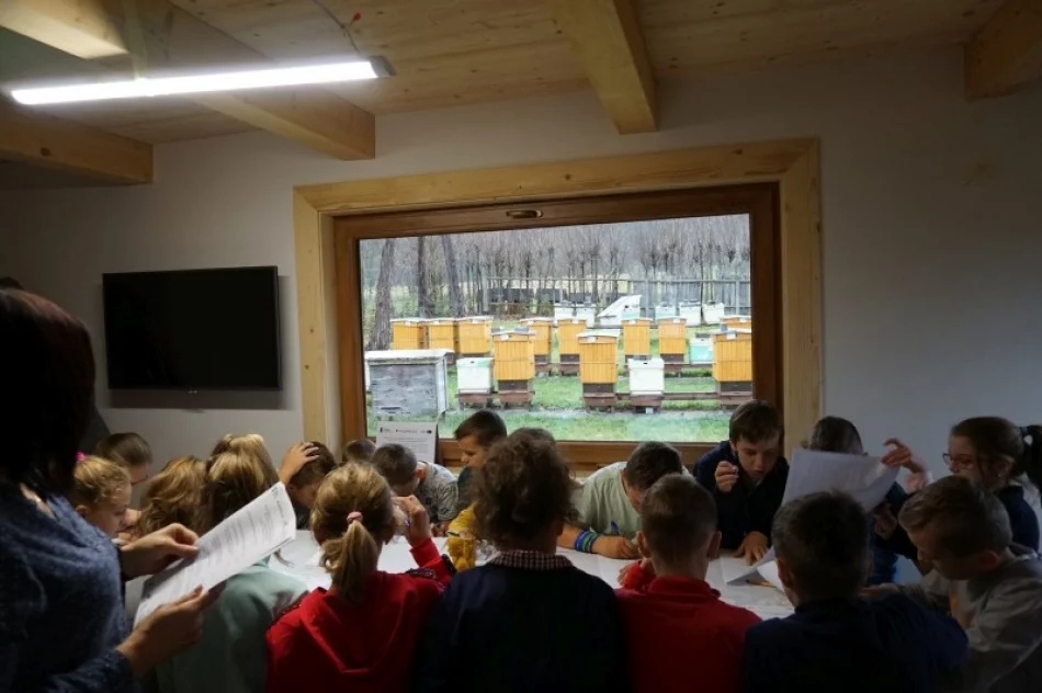 Pierwsze zajęcia edukacyjne w zagórzańskiej pasiece - zdjęcie 13