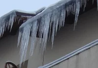 Odśnieżanie dachu i usuwanie sopli - zdjęcie główne