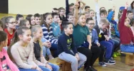 Freestyle'owy koncert i warsztaty z raperem MIKSEREM  w SP Nr 1 w Starej Wsi - zdjęcie 3