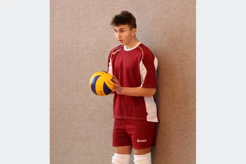 Chłopcy z Pisarzowej Mistrzami Gminy w piłce siatkowej  - zdjęcie 19