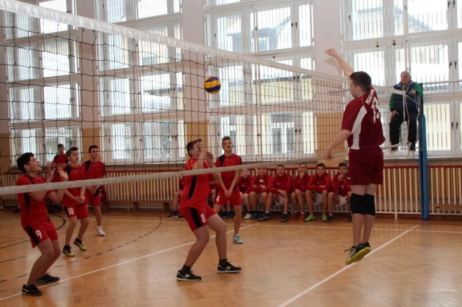 Chłopcy z Pisarzowej Mistrzami Gminy w piłce siatkowej  - zdjęcie 20