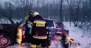 Zderzenie Porsche z ciężarówką. Do szpitala trafiło dziecko - zdjęcie 3