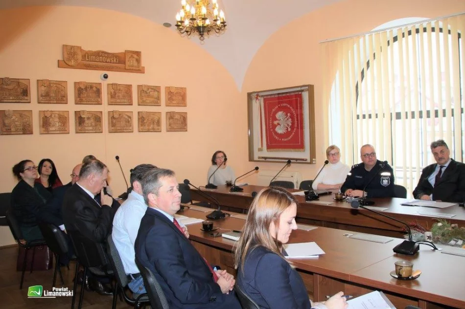 Trwają prace nad nową strategią dla powiatu. Odbyło się pierwsze spotkanie warsztatowe - zdjęcie 3