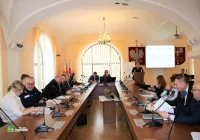 Trwają prace nad nową strategią dla powiatu. Odbyło się pierwsze spotkanie warsztatowe - zdjęcie główne