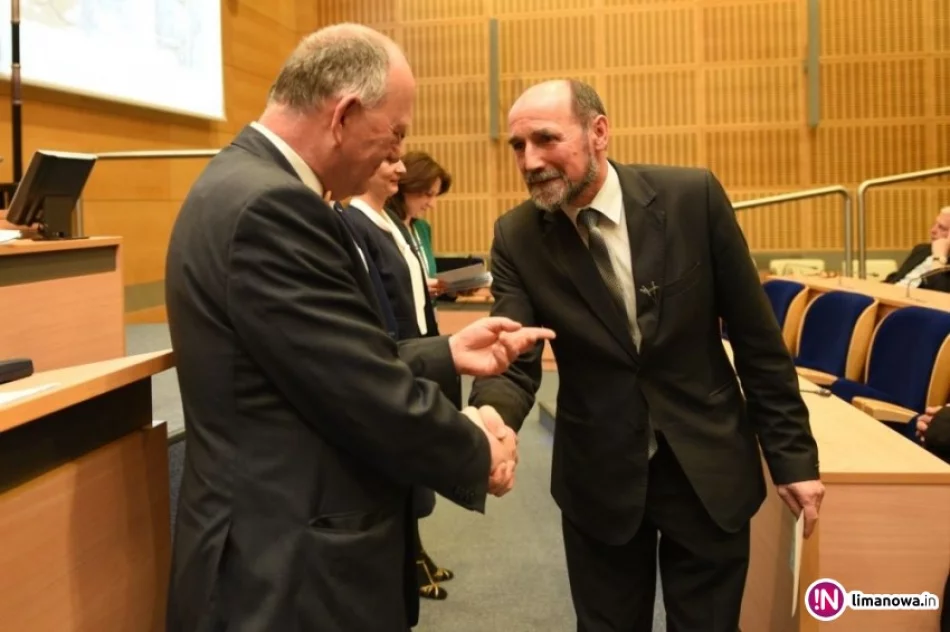 Czeki na ratowanie zabytków wręczone - zdjęcie 2