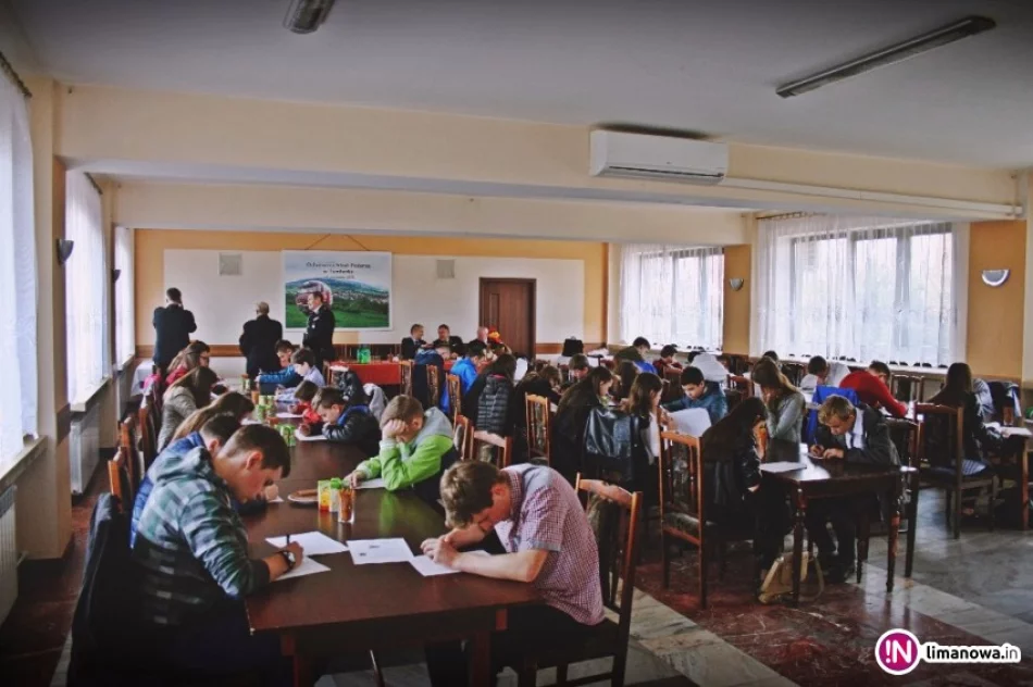 Sprawdzili wiedzę pożarniczą dzieci i młodzieży podczas powiatowego etapu konkursu - zdjęcie 2