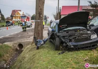 Groźnie wyglądające zderzenie dwóch aut na 'krajówce' (wideo) - zdjęcie główne
