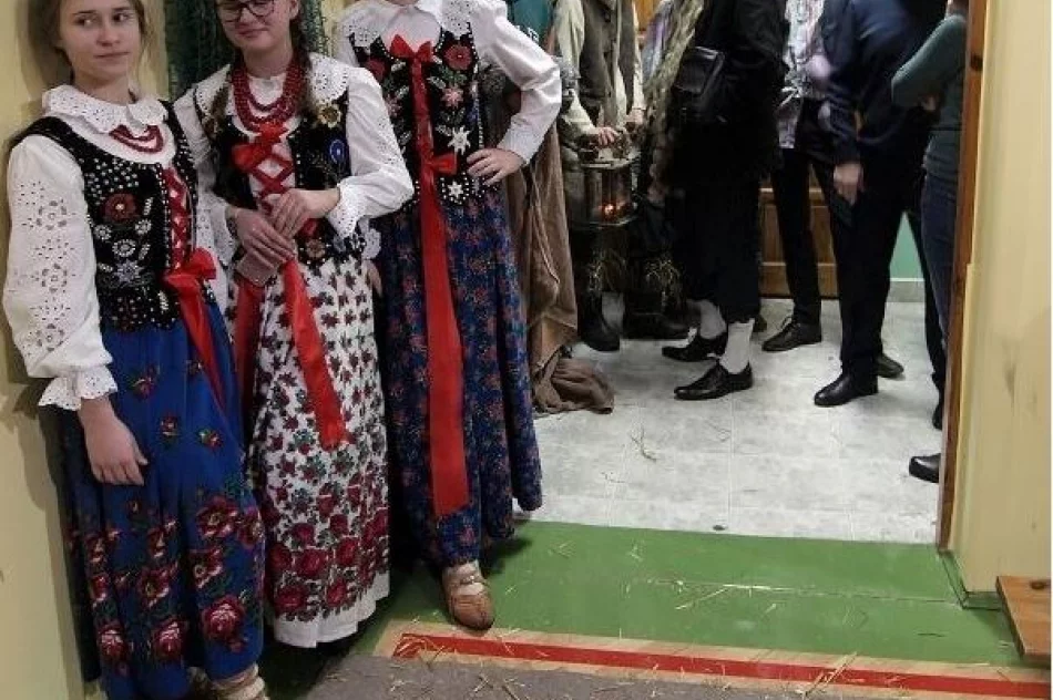 Wysokie miejsca gminnych kolędników na XX Powiatowym Przeglądzie Kolędniczym  - zdjęcie 8