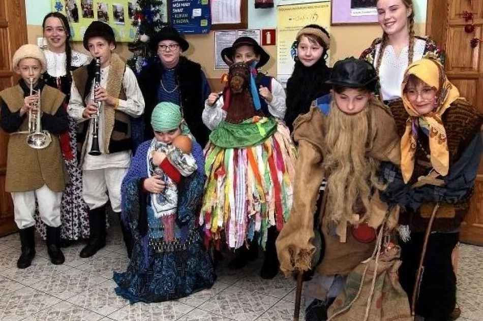 Wysokie miejsca gminnych kolędników na XX Powiatowym Przeglądzie Kolędniczym  - zdjęcie 11