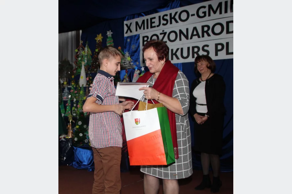 X Miejsko - Gminny Konkurs Plastyczny „Świąteczna choinka” w Rupniowie  - zdjęcie 7