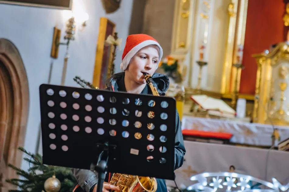 Młodzi muzycy kolędowali w swoich rodzinnych stronach - zdjęcie 14
