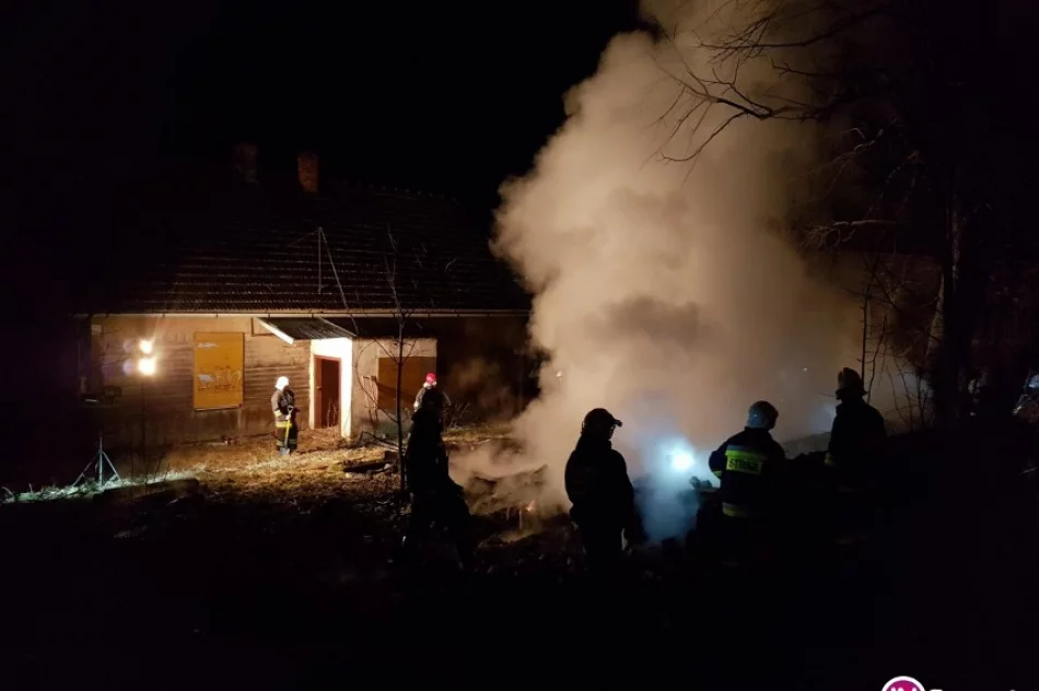 Podpalenie przyczyną nocnego pożaru. Z ogniem walczyło 37 strażaków - zdjęcie 2