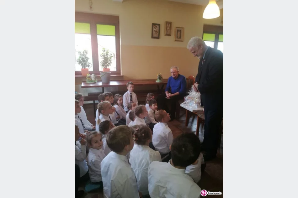 Wiosenni goście w Ośrodku Opiekuńczo-Wychowawczym w Żmiącej - zdjęcie 2