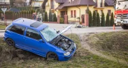Samochód potrącił kobietę z dwójką dzieci - zdjęcie 4