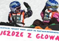 Uczniowie Limanowskich Szkół rozpoczęli naukę jazdy na nartach w ramach projektu „Jeżdżę z głową” - zdjęcie główne