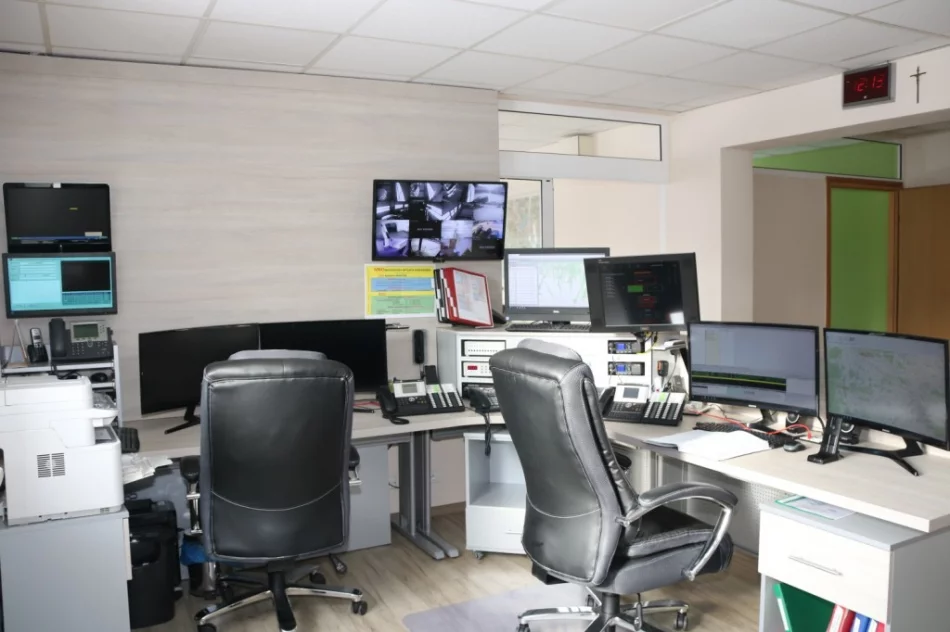 Zmodernizowane stanowisko kierowania w Komendzie Powiatowej PSP w Limanowej - zdjęcie 4
