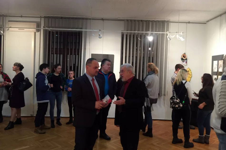 Piękno Dalekiego Wschodu - wernisaż uczennic ze Szkoły Podstawowej Nr 1 w Starej Wsi - zdjęcie 20