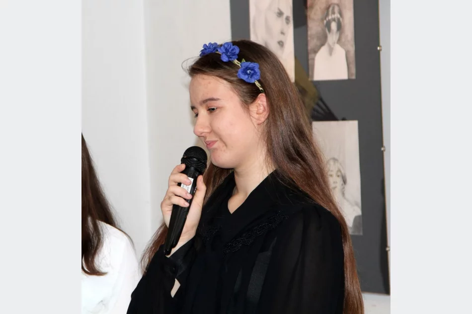 Różnorodnymi technikami plastycznymi prezentują „Piękno Dalekiego Wschodu” - zdjęcie 3