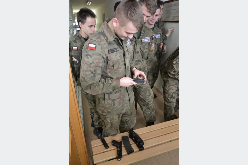 Straż Graniczna szkoliła tymbarskiego Strzelca - zdjęcie 3