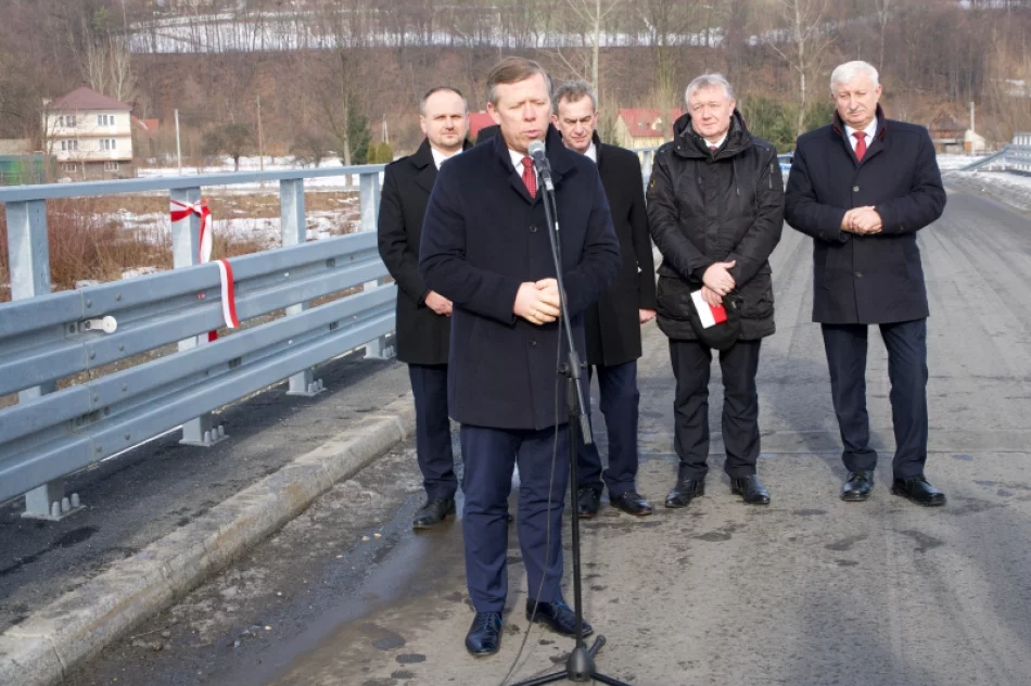 Poświęcono i uroczyście oddano do użytku "polityczny" most - zdjęcie 9