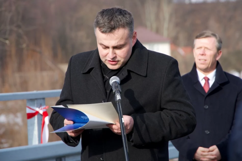 Poświęcono i uroczyście oddano do użytku "polityczny" most - zdjęcie 16