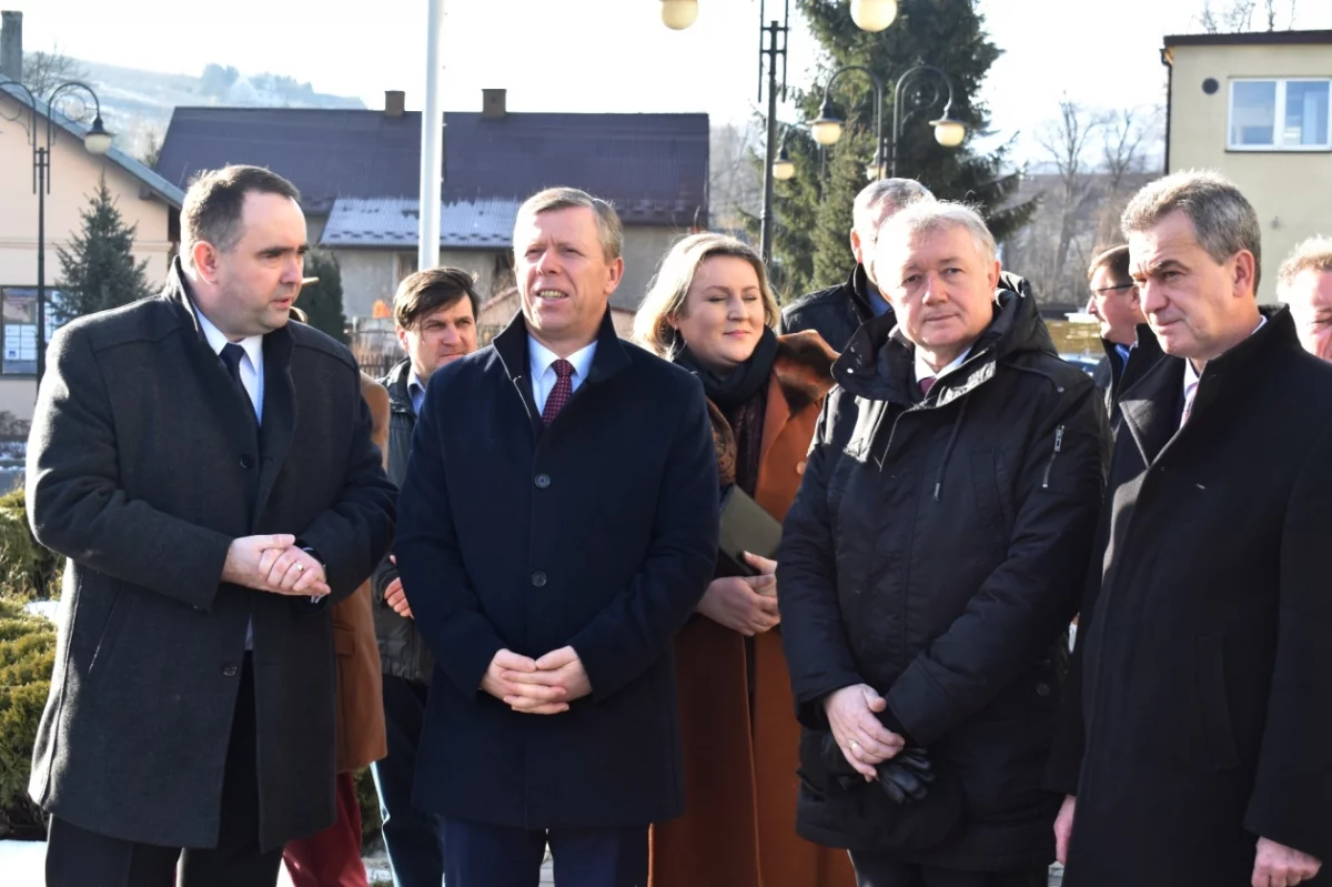 Przebudowana droga powiatowa w Jodłowniku i Wilkowisku została odebrana
