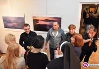 Kapłan w fotografii ukazuje piękno stworzenia - zdjęcie główne