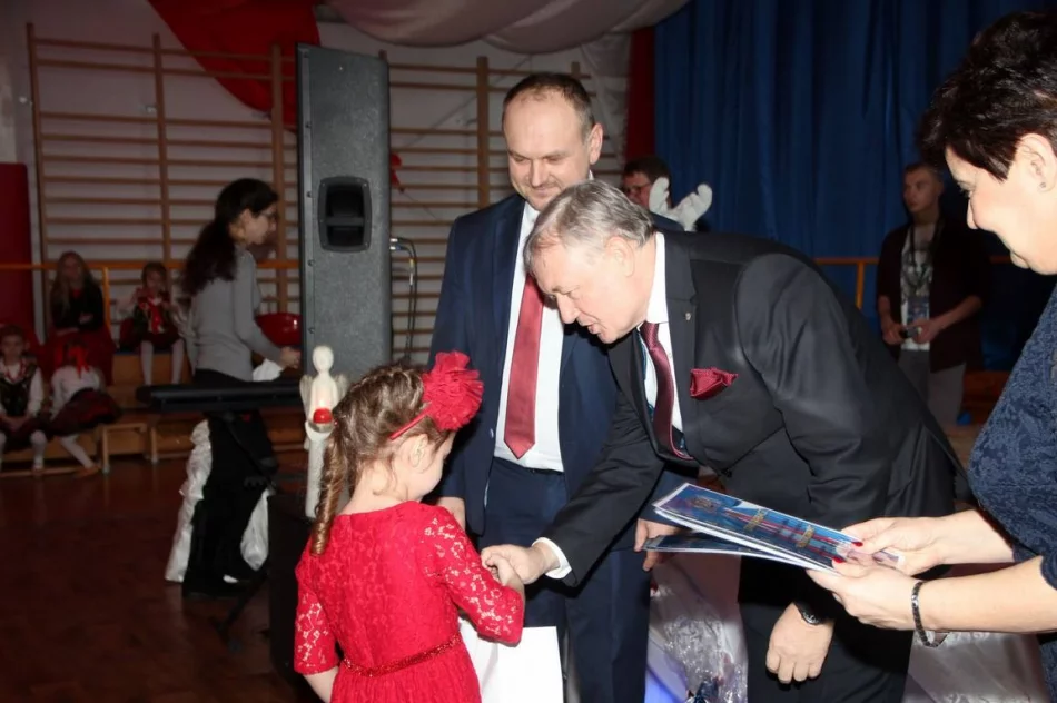 Koncert laureatów Festiwalu Kolęd „MALEŃKIEMU JEZUSOWI” w Pasierbcu - zdjęcie 17