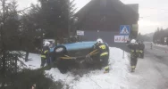 Citroen wypadł z drogi, kierująca ukarana mandatem - zdjęcie 3