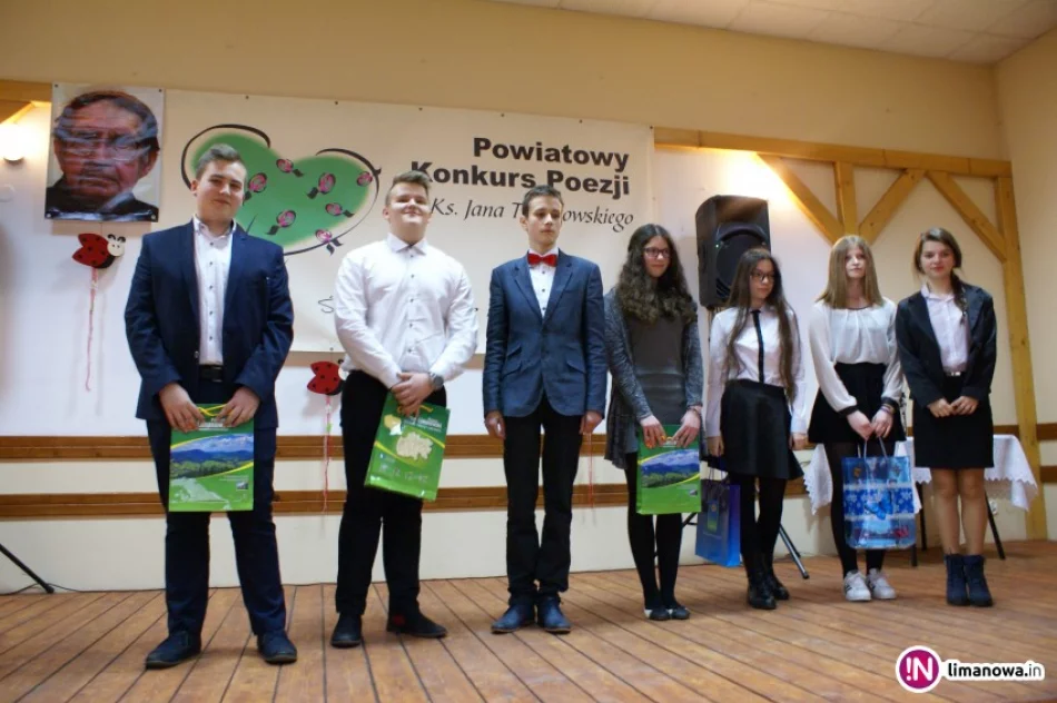 Znamy zwycięzców Powiatowego Konkursu Poezji Księdza Jana Twardowskiego (wyniki) - zdjęcie 2