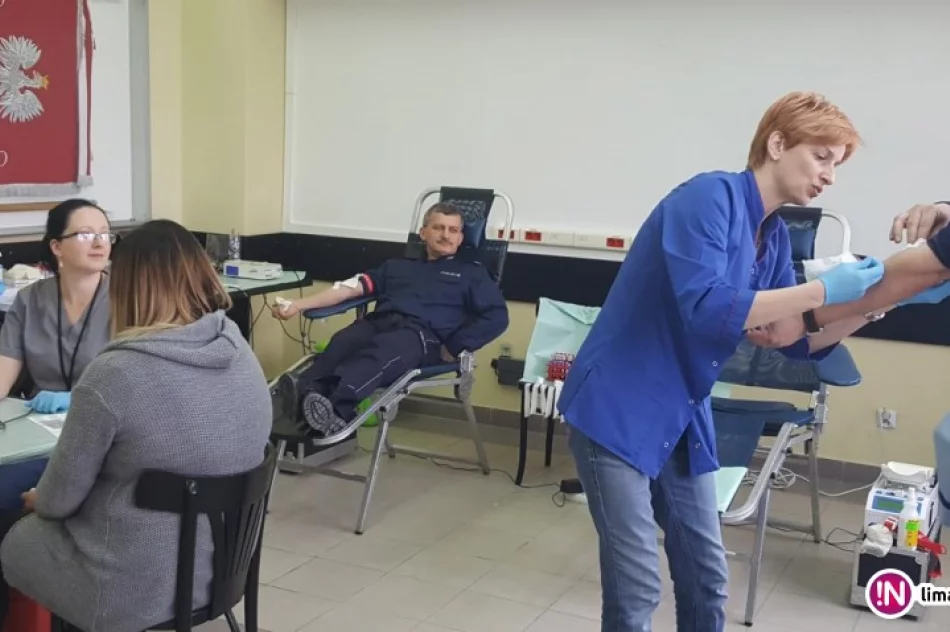 Limanowscy funkcjonariusze 'spoKREWnieni służbą” - zdjęcie 2