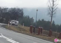 Ciężarówka zahaczyła o drzwi radiowozu - zdjęcie główne