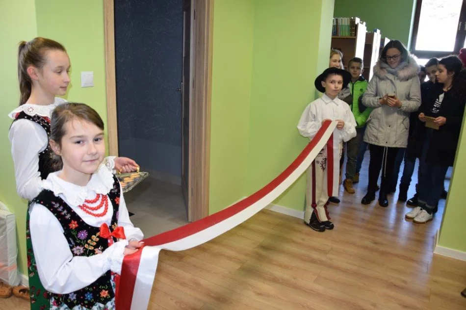 Nowy lokal biblioteki w Łostówce - zdjęcie 4