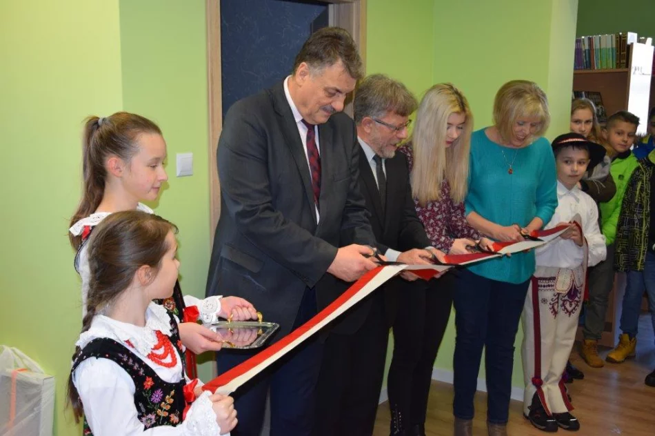 Nowy lokal biblioteki w Łostówce - zdjęcie 9