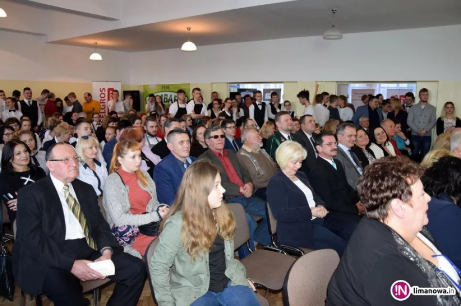 Uczennice - kelnerki z Limanowej zwyciężyły w międzynarodowym konkursie - zdjęcie 3