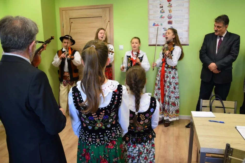 Nowy lokal biblioteki w Łostówce - zdjęcie 19